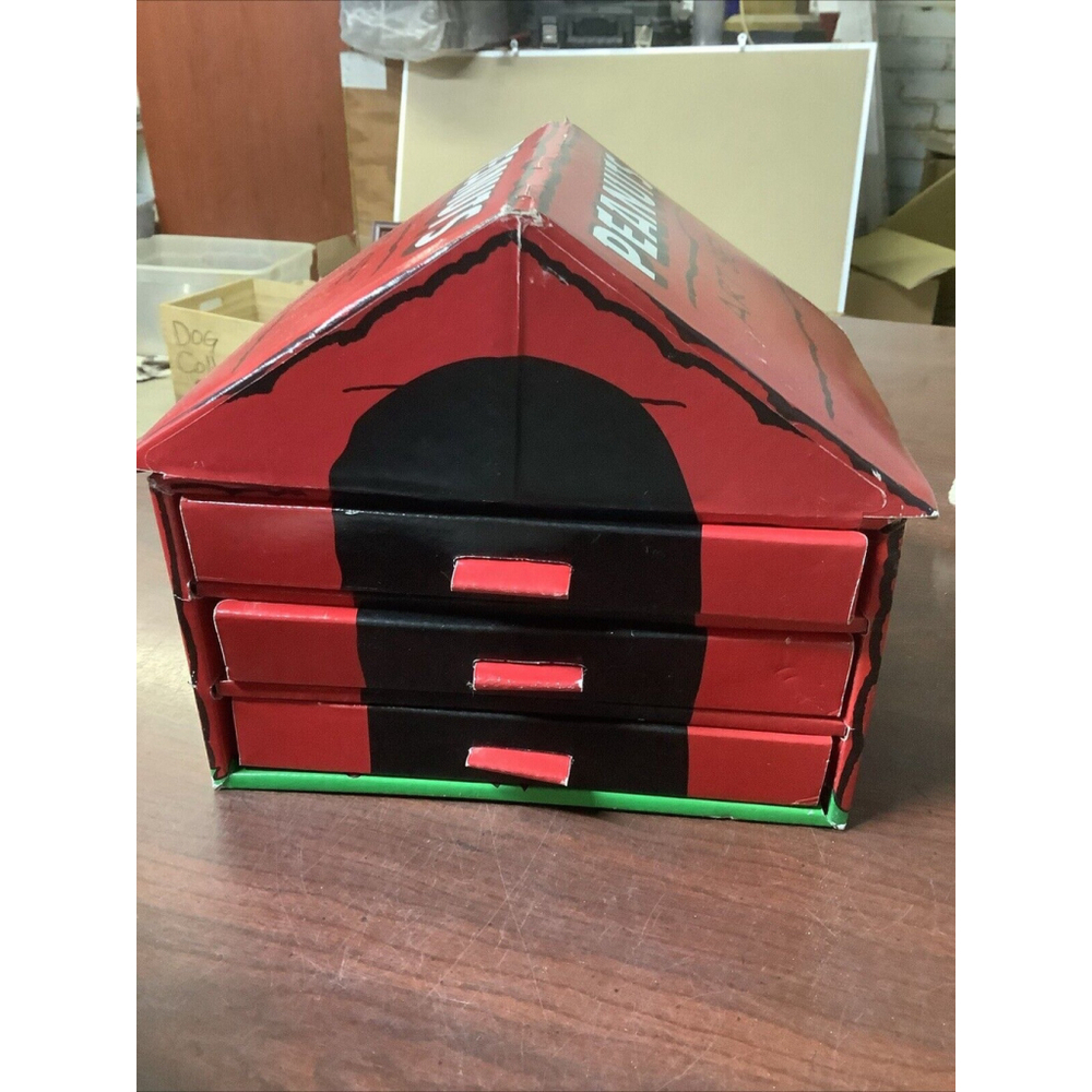 Peanuts Art Set Dog House with 3 Drawers